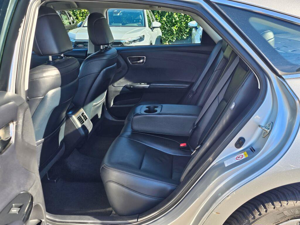 Used 2017 Toyota Avalon XLE w/ Carpet Mat Package FWD image 18