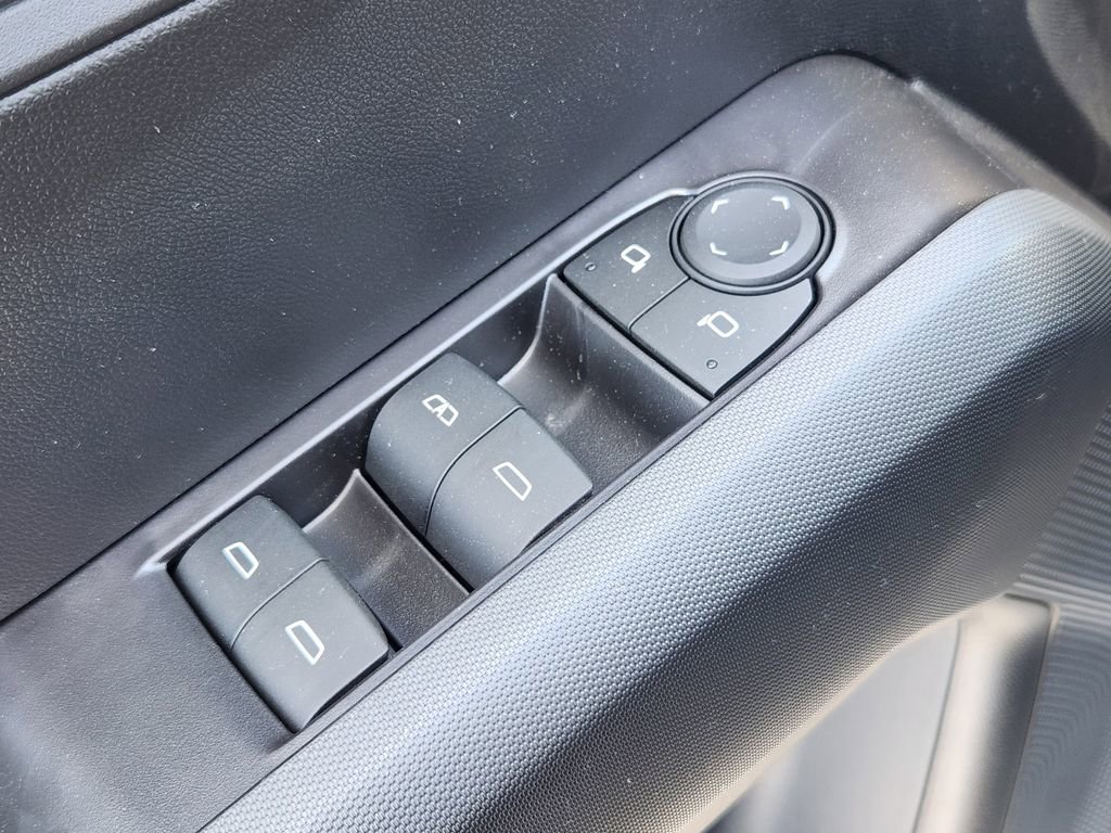 New 2026 GMC Canyon Elevation w/ Convenience Package image 14