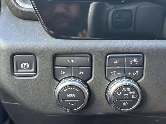 Used 2025 GMC Sierra 1500 SLT image 31