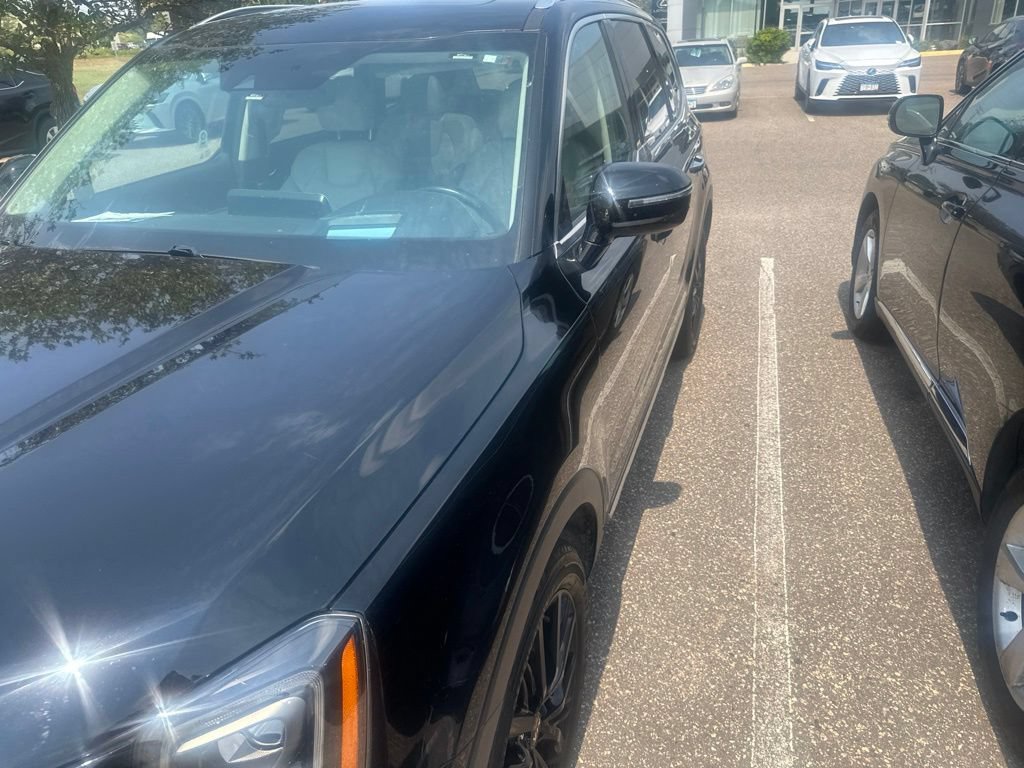 Used 2020 Kia Telluride SX w/ SX Prestige Package AWD/4WD image 3