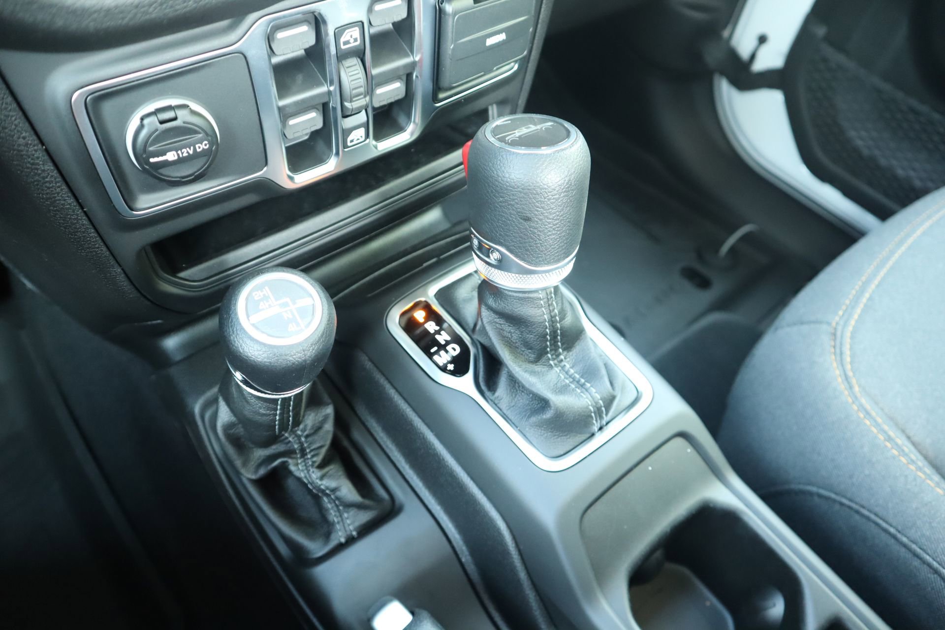 New 2026 Jeep Gladiator Sport AWD/4WD image 7