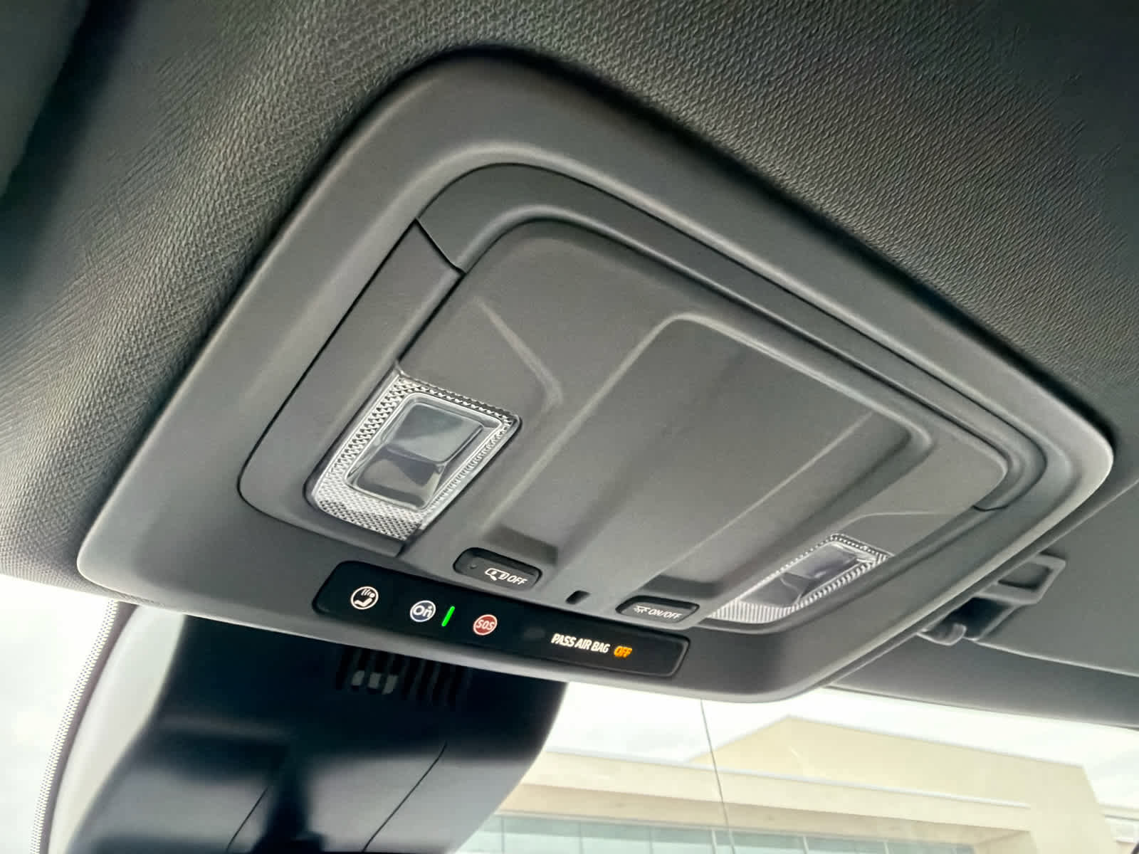 Used 2025 Chevrolet Silverado 1500 LT image 33