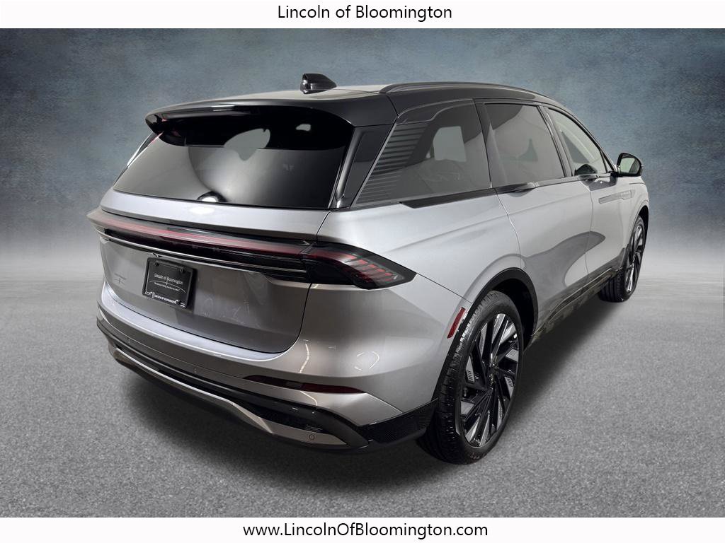 New 2026 Lincoln Nautilus Reserve w/ Jet Appearance Package AWD/4WD image 7