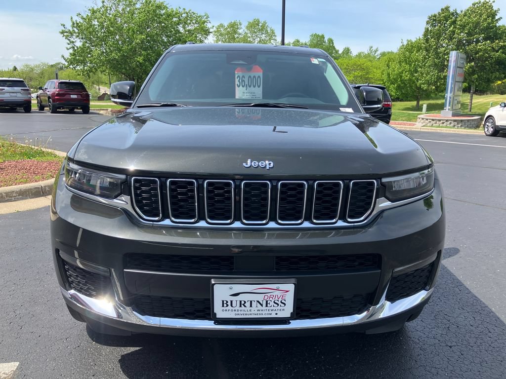 Used 2023 Jeep Grand Cherokee L Limited w/ Trailer Tow Group (B) AWD/4WD image 14