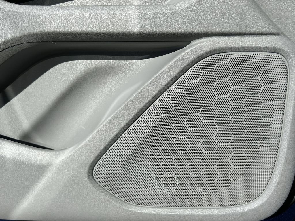 Used 2023 GMC Terrain SLE image 24