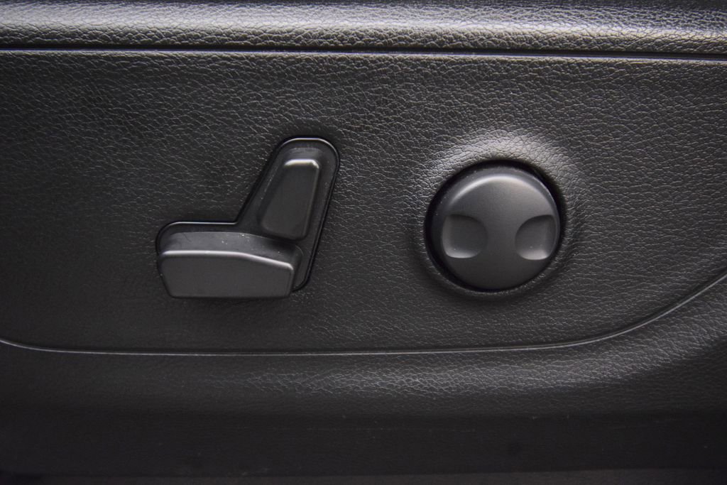 Used 2023 RAM 1500 Big Horn image 27