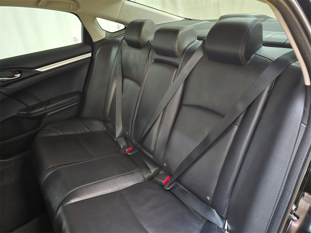 Used 2016 Honda Civic Touring image 17