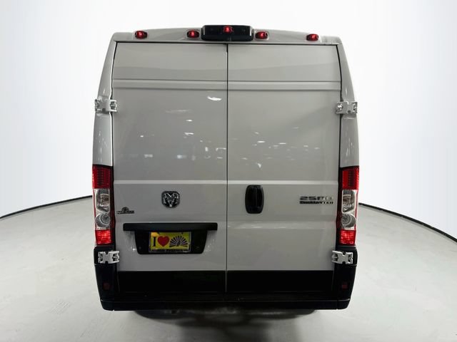 Used 2025 RAM ProMaster 2500 w/ Convenience Group FWD image 8