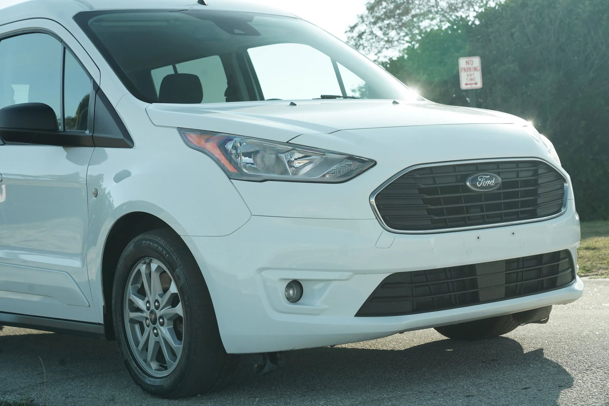 Used 2021 Ford Transit Connect XLT FWD image 11