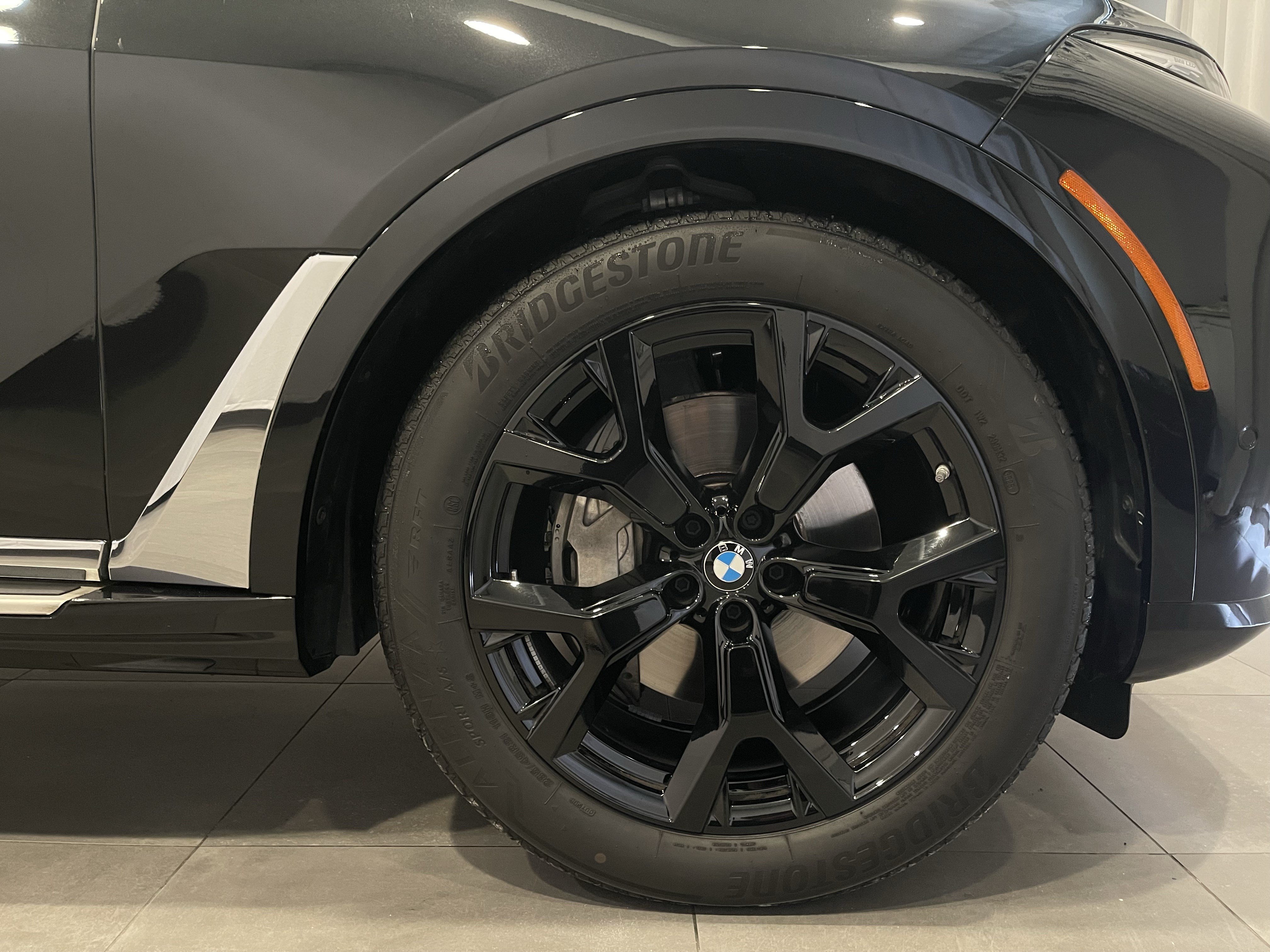 Used 2026 BMW X7 xDrive40i w/ Climate Comfort Package AWD/4WD image 10