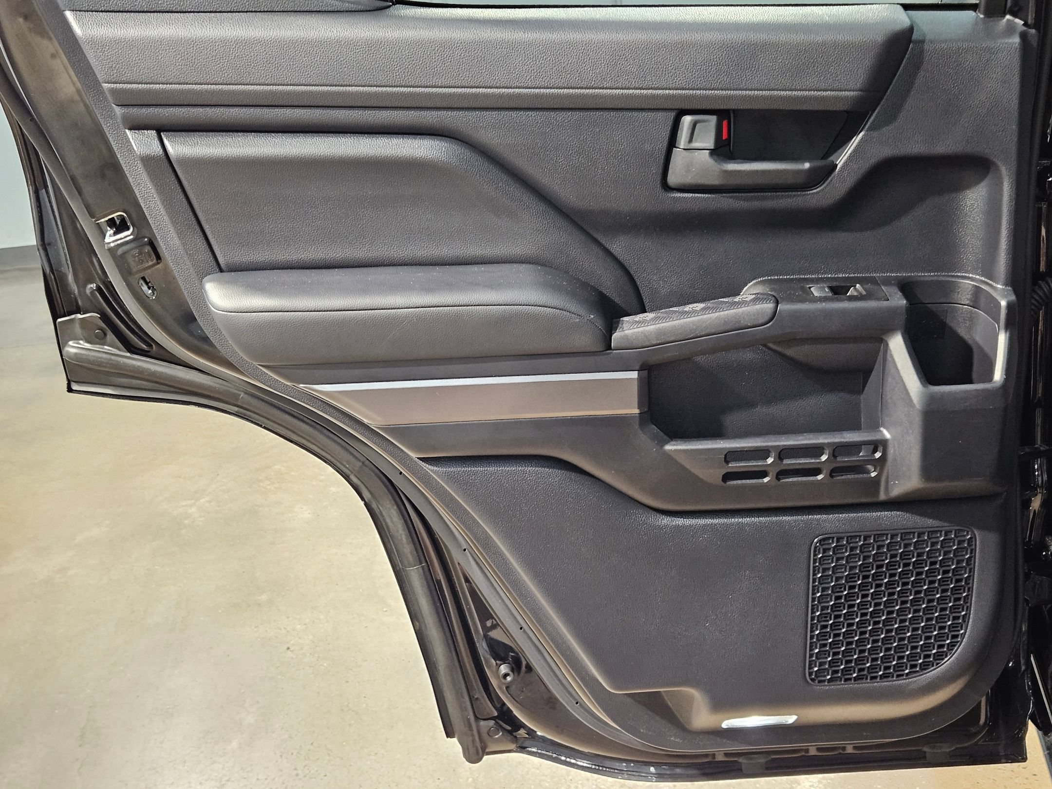 Certified 2025 Toyota 4Runner TRD Sport AWD/4WD image 33