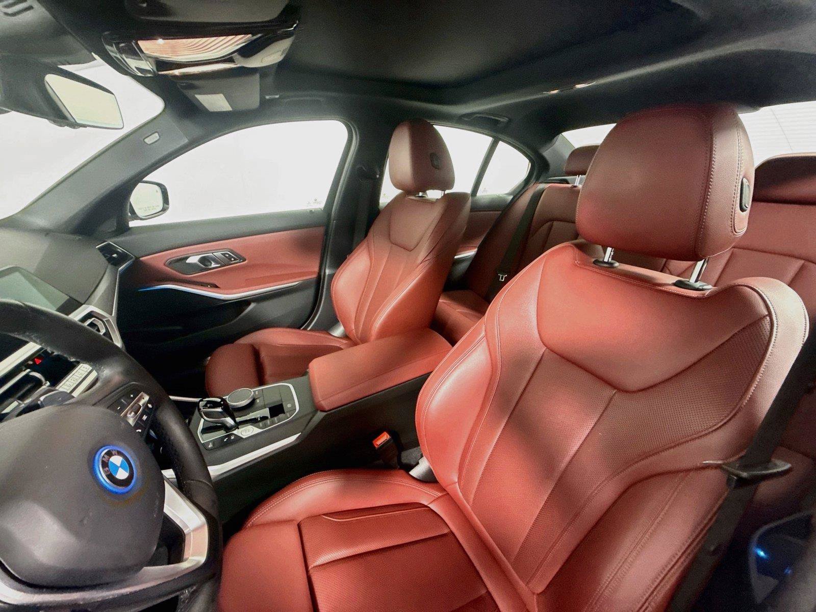 Used 2022 BMW 330e w/ Driving Assistance Package RWD image 12