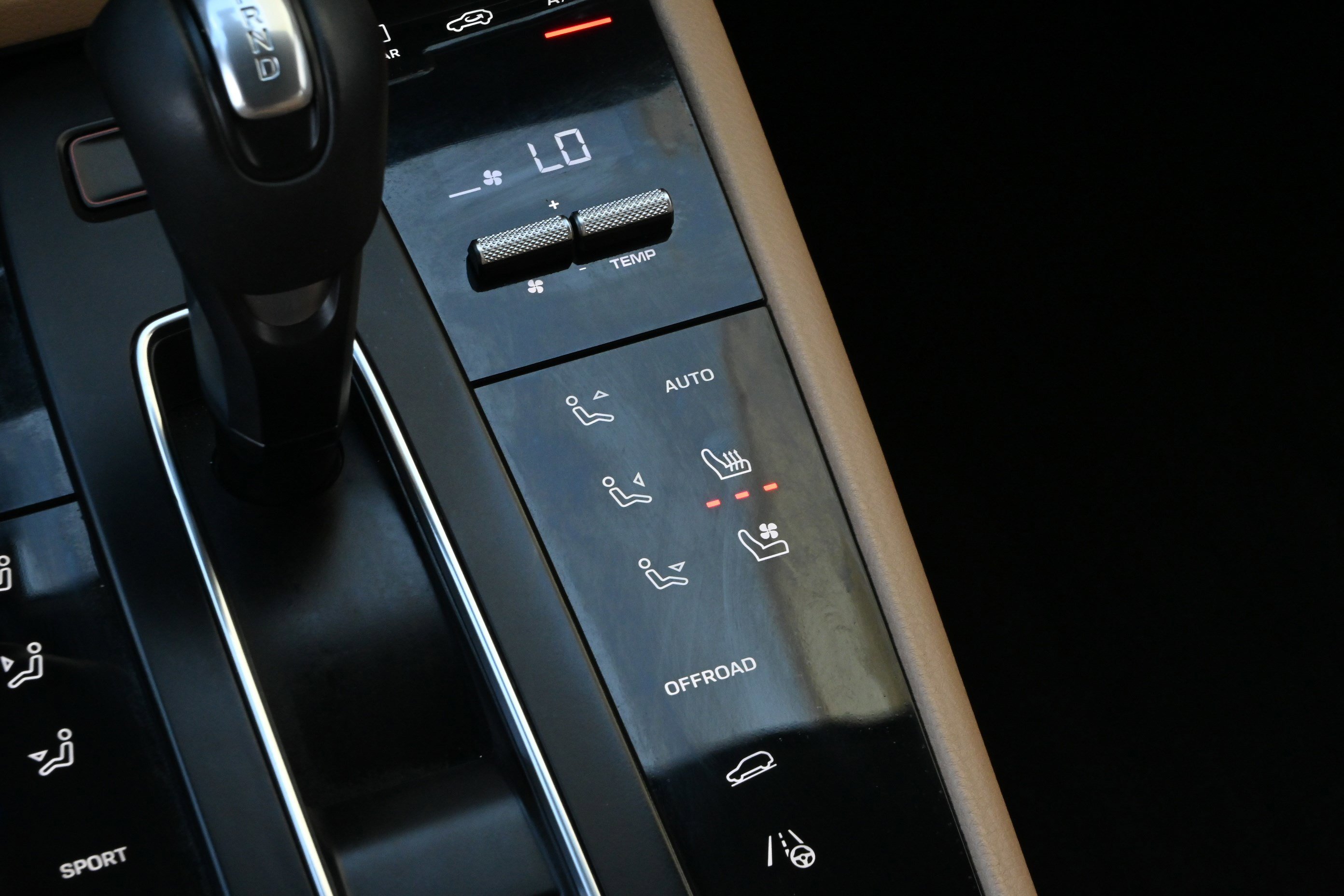 Used 2024 Porsche Macan image 20