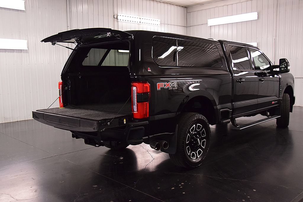Used 2025 Ford F350 Platinum w/ FX4 Off-Road Package AWD/4WD image 8