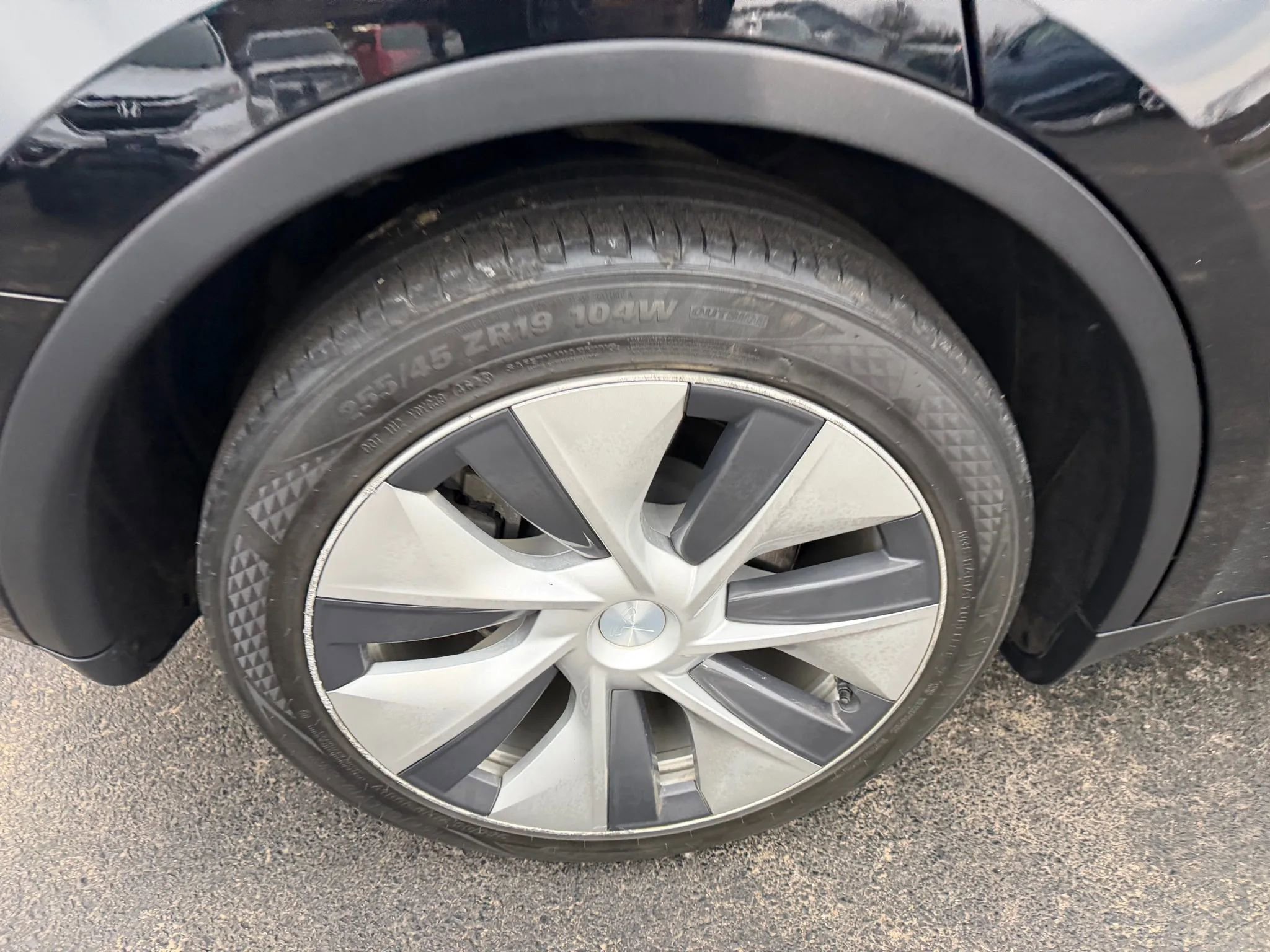 Used 2021 Tesla Model Y Long Range image 56