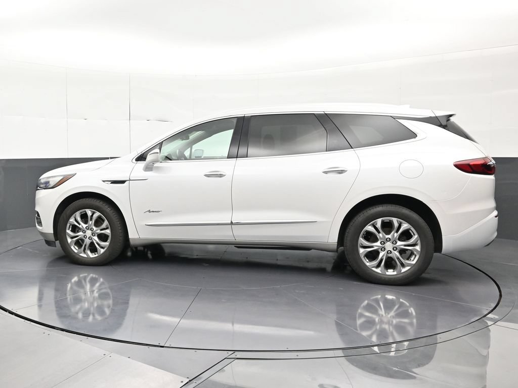 Used 2018 Buick Enclave Avenir FWD image 2