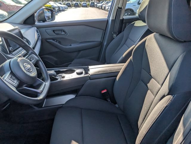 Used 2023 Nissan Rogue S AWD/4WD image 10
