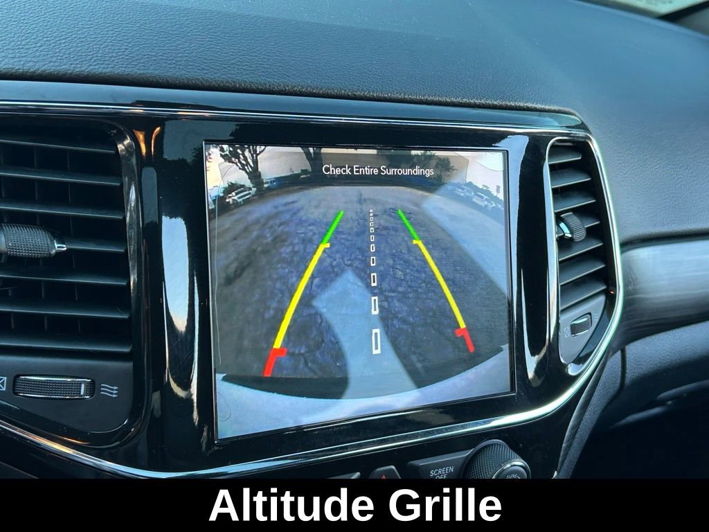 Certified 2021 Jeep Grand Cherokee Laredo X image 24