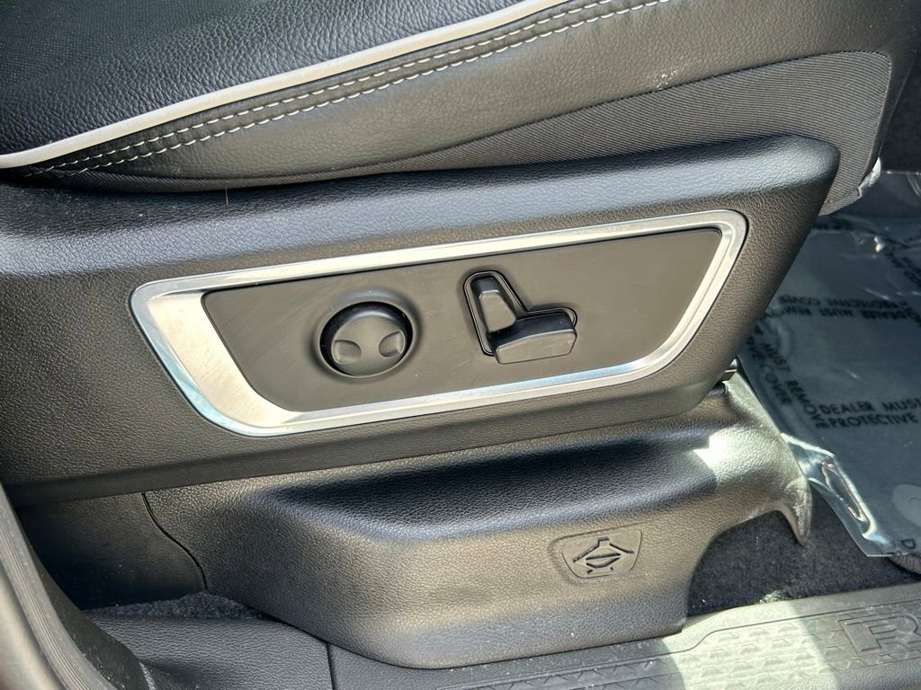 Used 2025 RAM 1500 Laramie w/ Sport Appearance Package image 40
