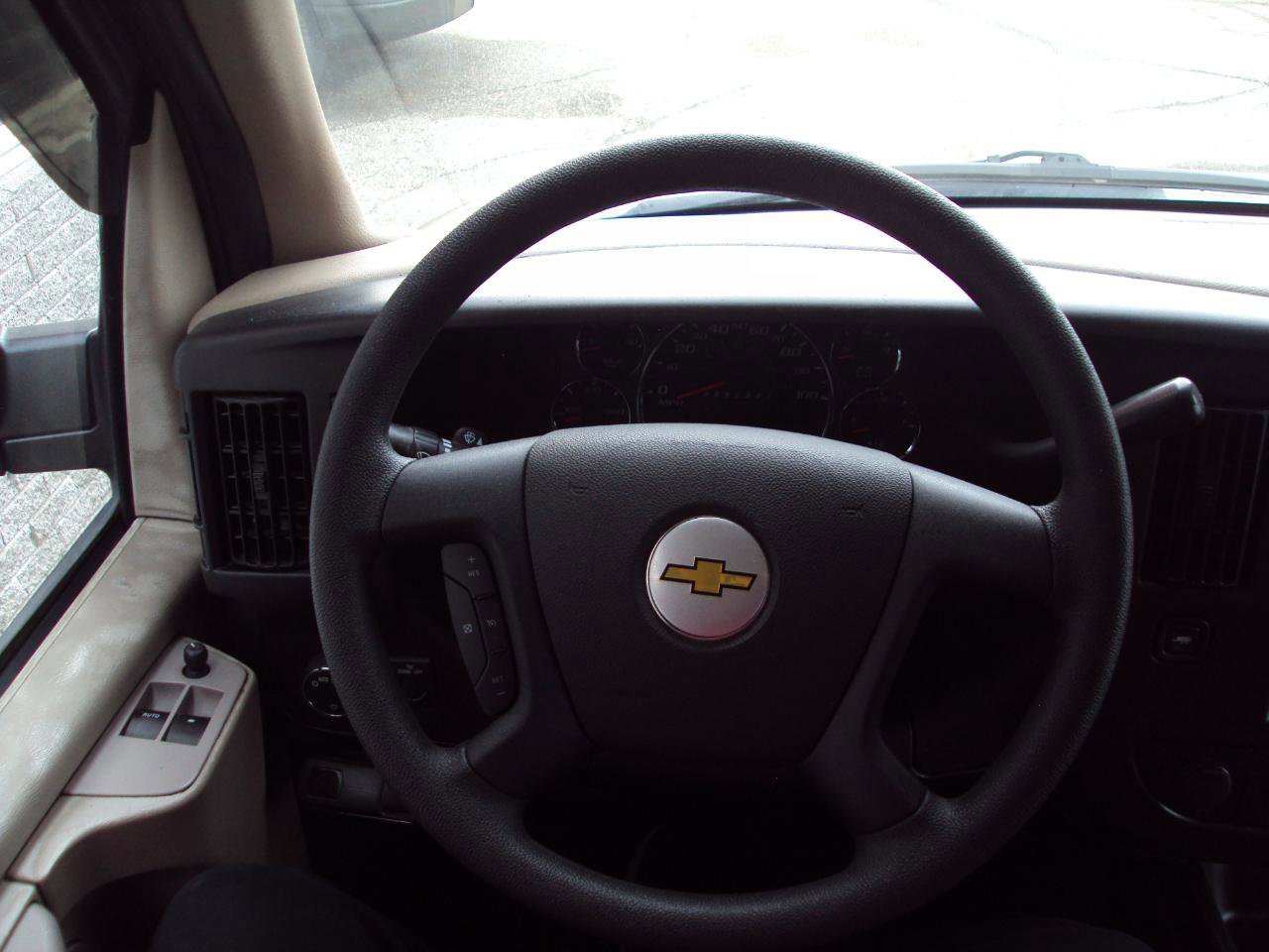 Used 2011 Chevrolet Express 1500 LT w/ LT Preferred Equipment Group image 22