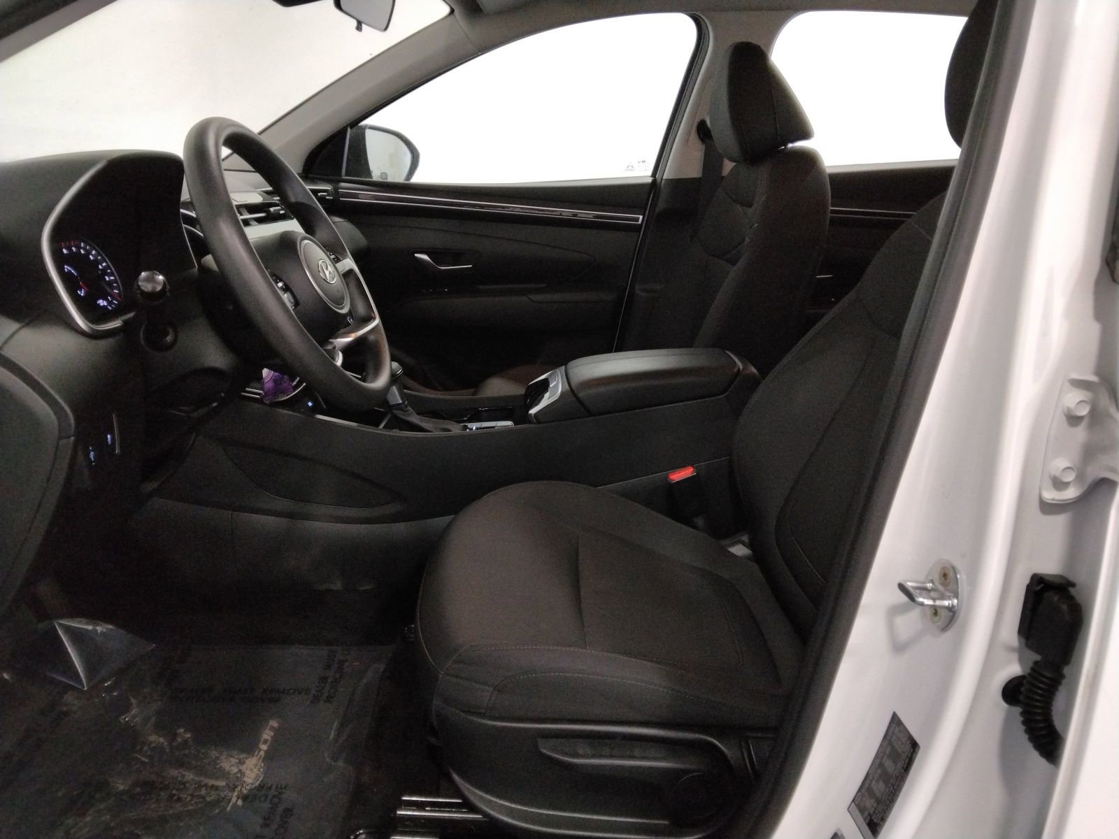 Used 2023 Hyundai Tucson SE image 23