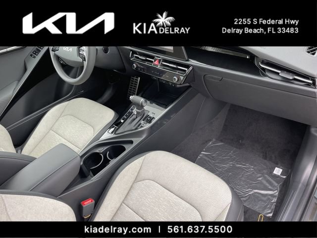 New 2026 Kia Niro SX Touring image 10