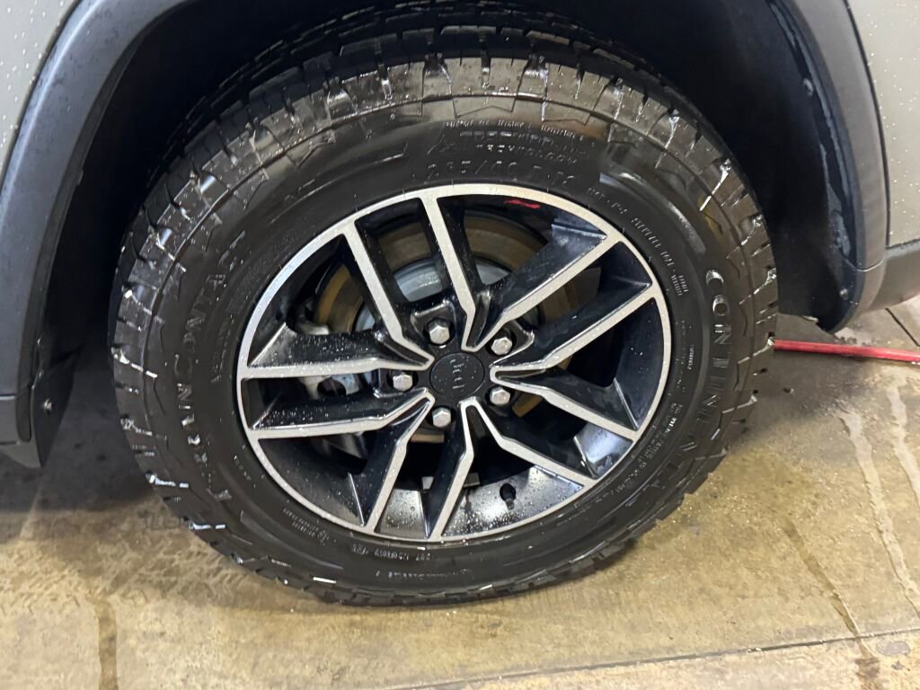 Used 2021 Jeep Grand Cherokee Trailhawk w/ Trailhawk Luxury Group image 25