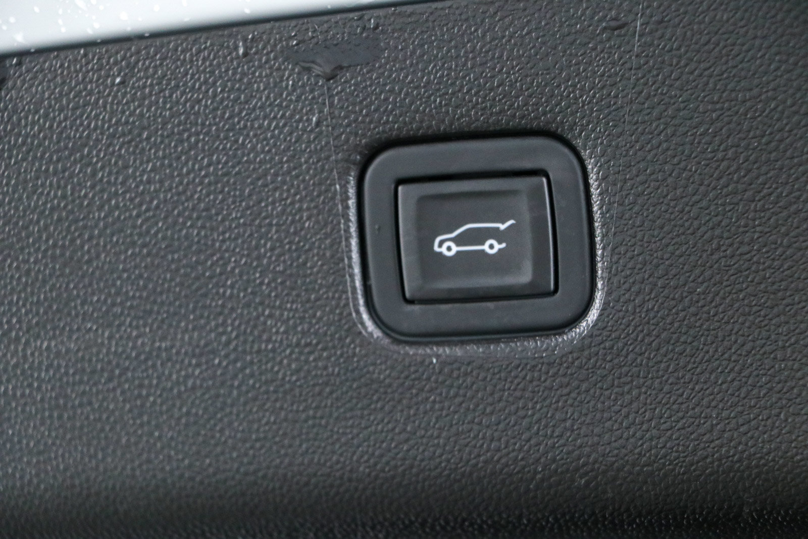 Used 2023 Chevrolet Blazer LT w/ Midnight/Sport Edition FWD image 29