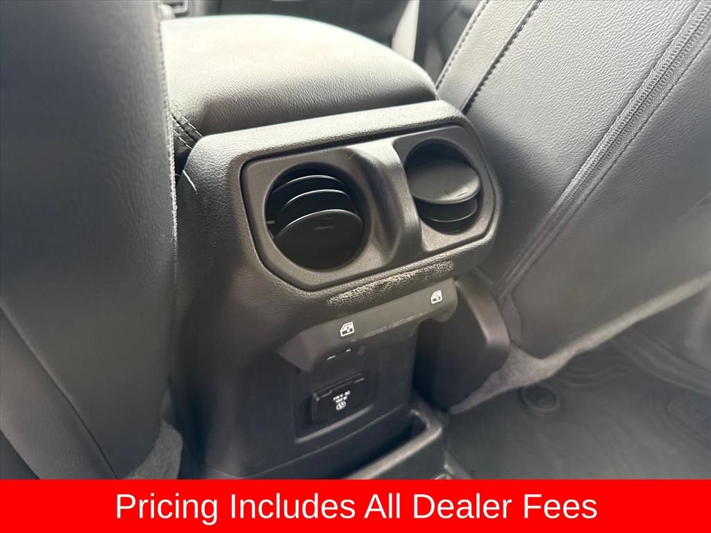 Used 2023 Jeep Wrangler Unlimited Sahara w/ Safety Group AWD/4WD image 12