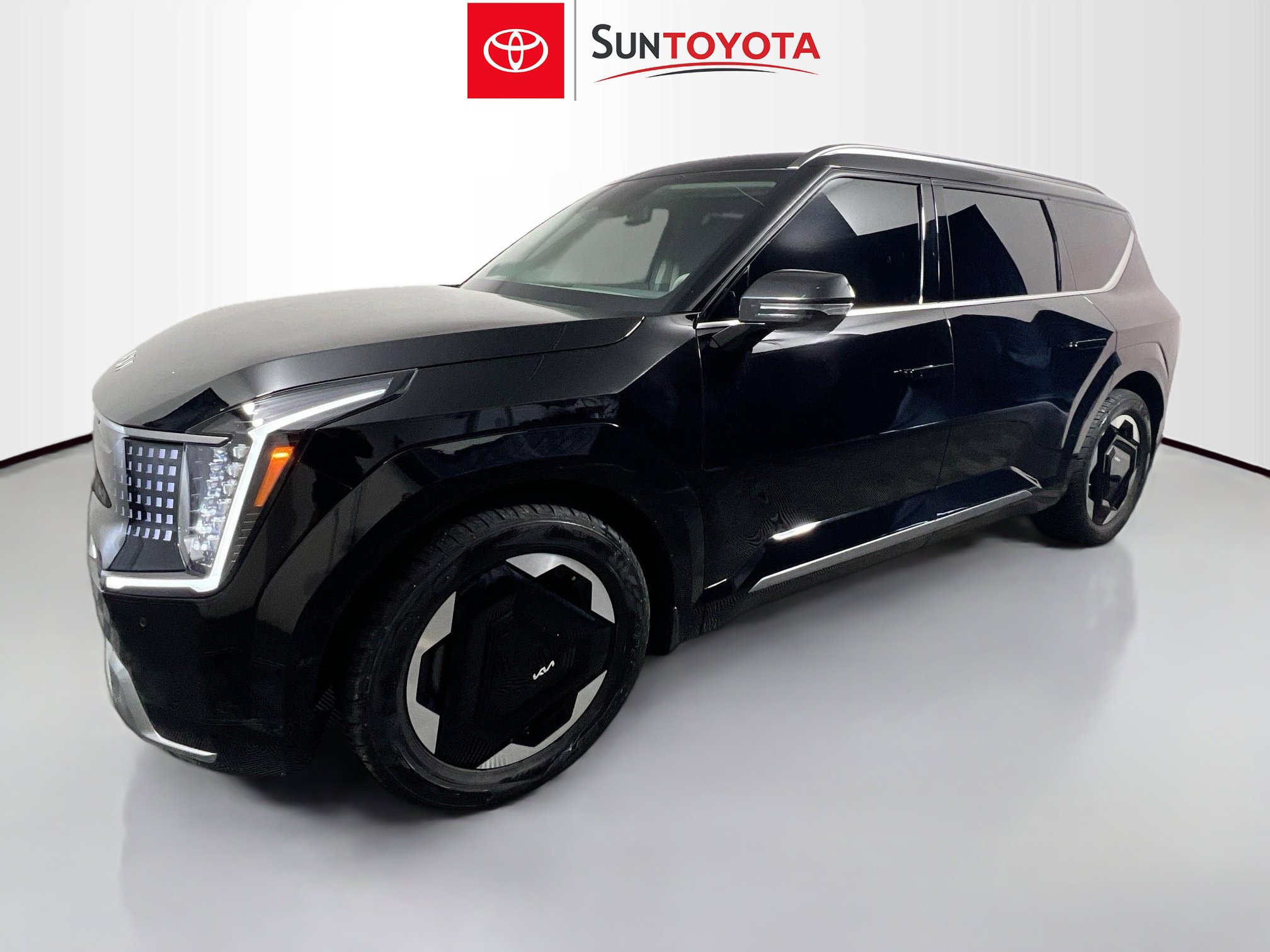 Used 2024 Kia EV9 Land image 9