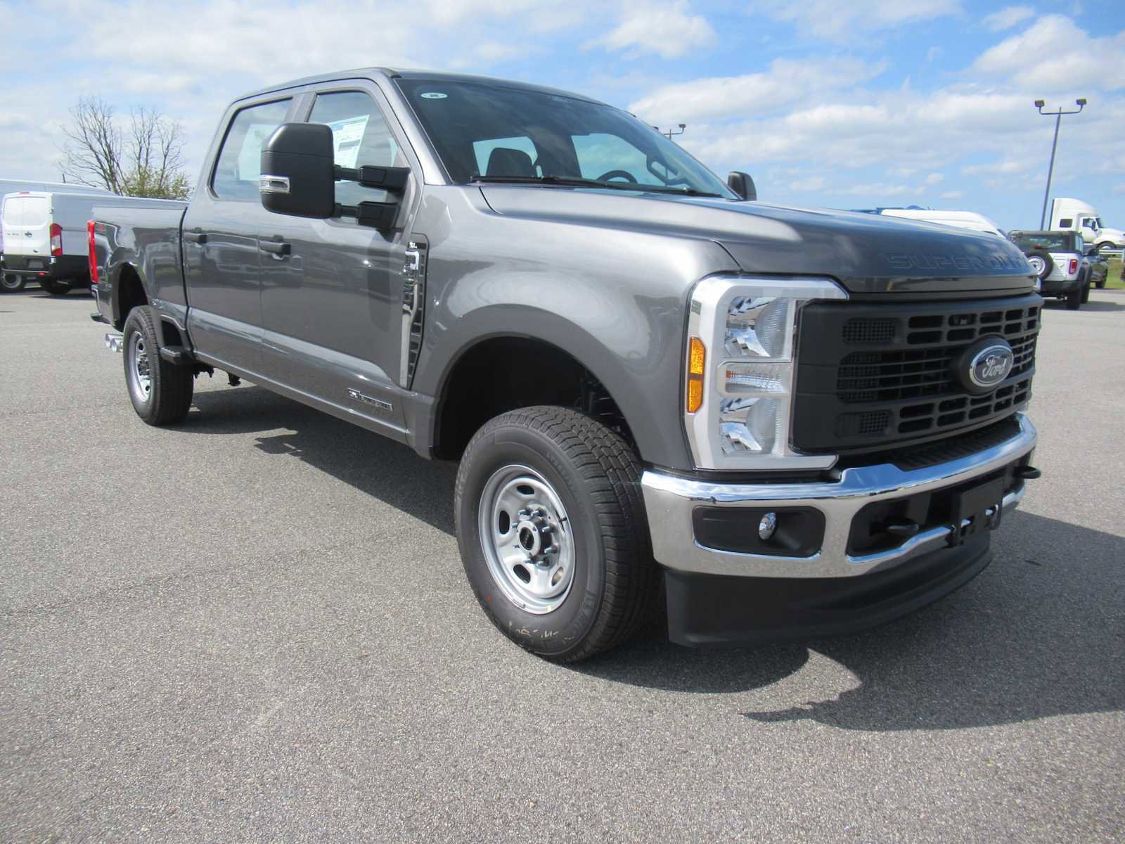 New 2026 Ford F250 XL w/ XL Chrome Package image 3