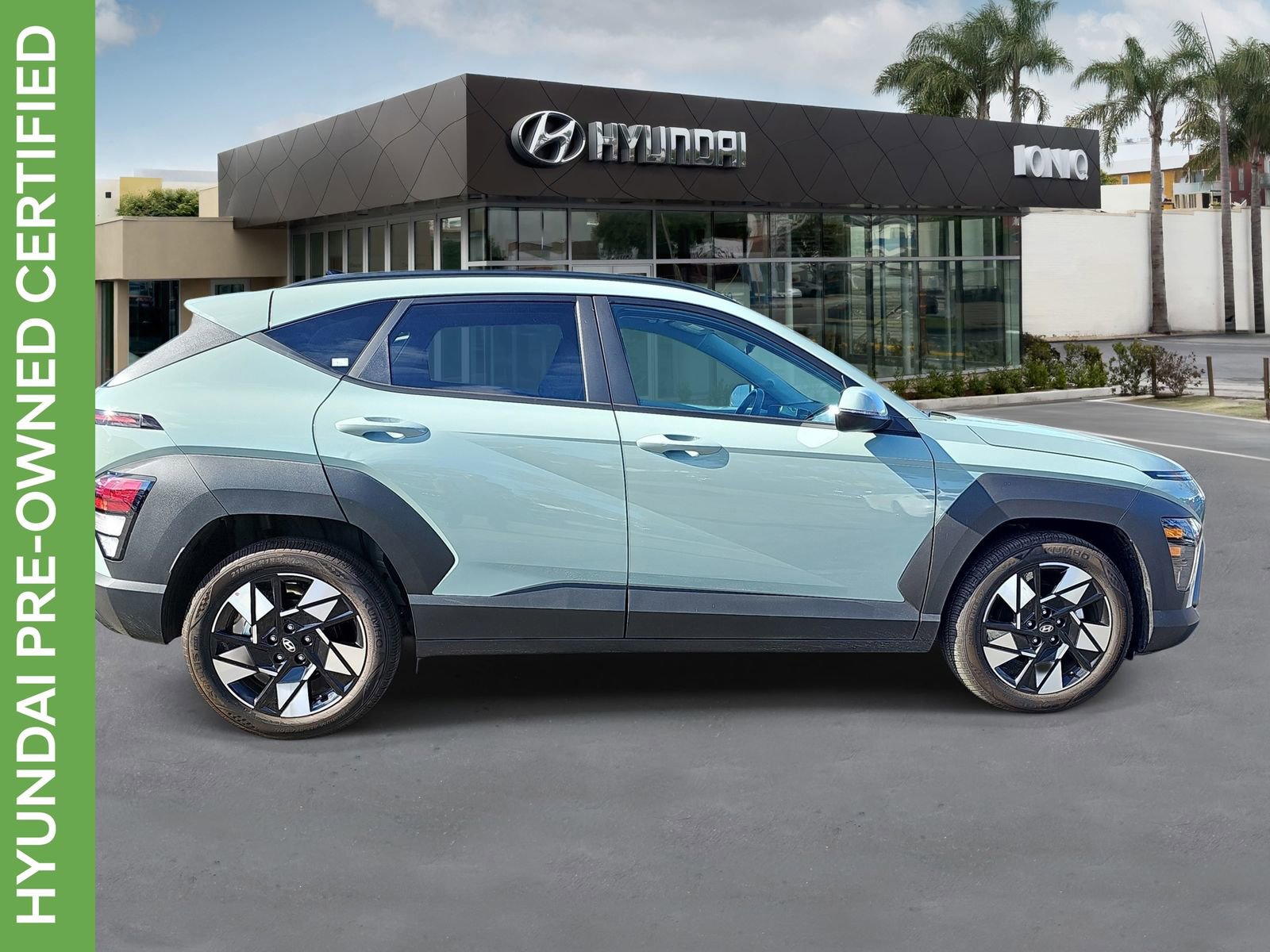 Certified 2024 Hyundai Kona SEL w/ Convenience Package image 2