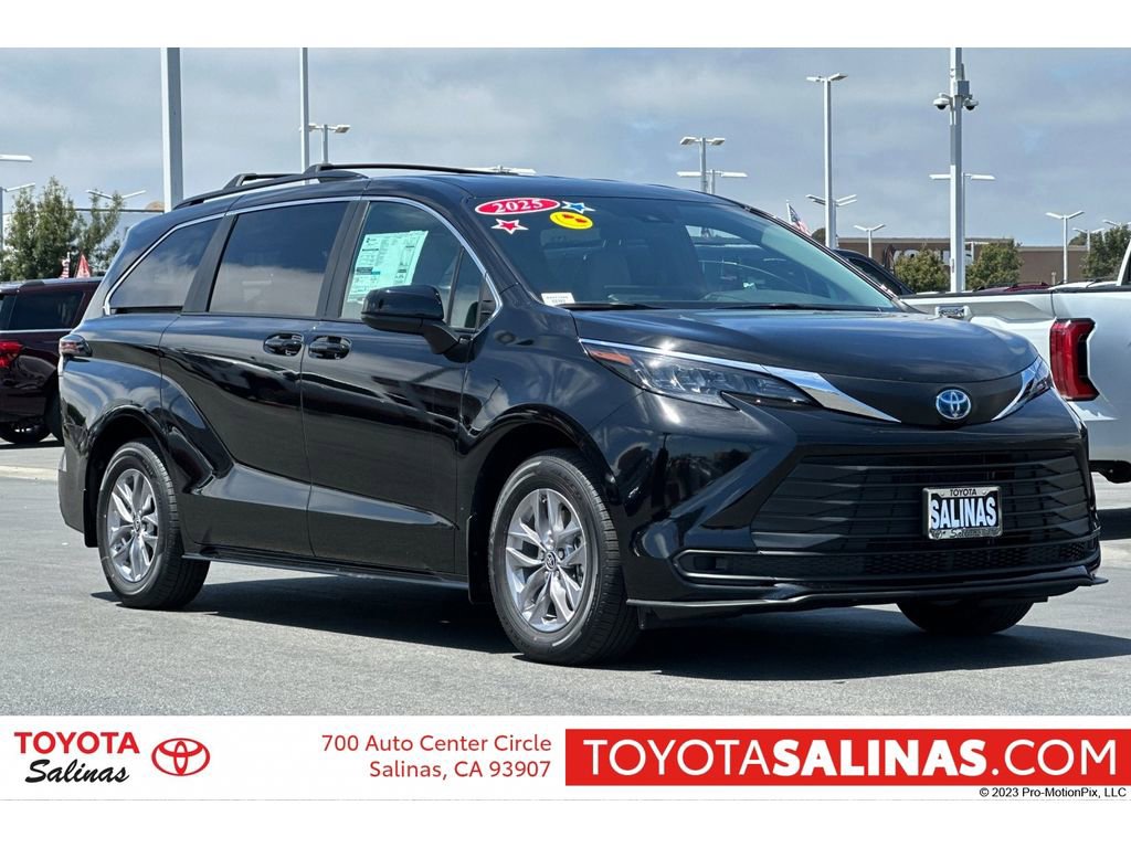 New 2025 Toyota Sienna LE