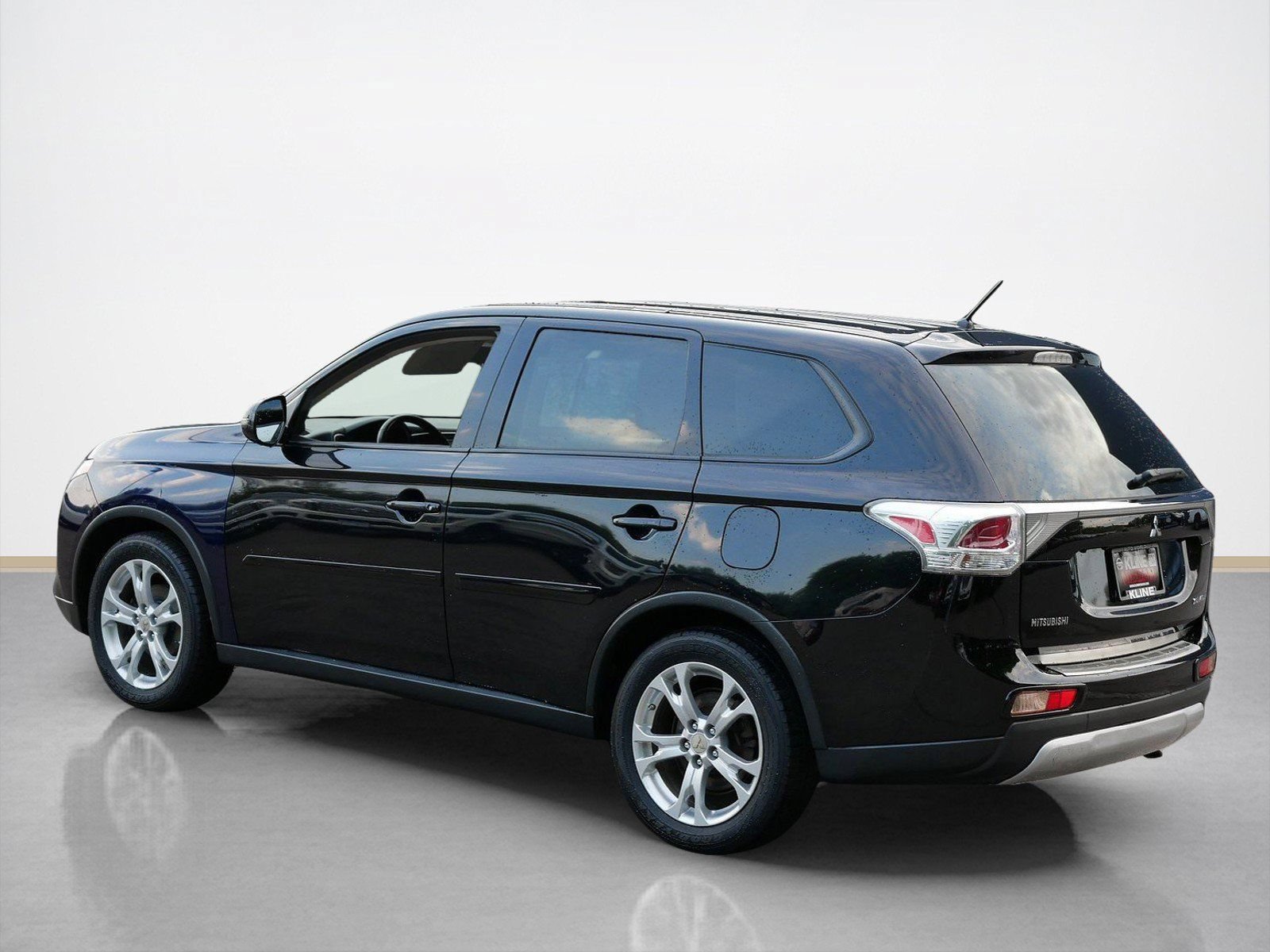 Used 2015 Mitsubishi Outlander SE AWD/4WD image 5