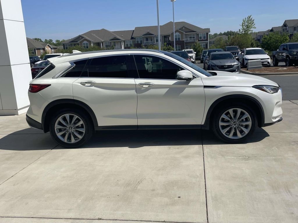 Used 2022 INFINITI QX50 Luxe FWD image 5
