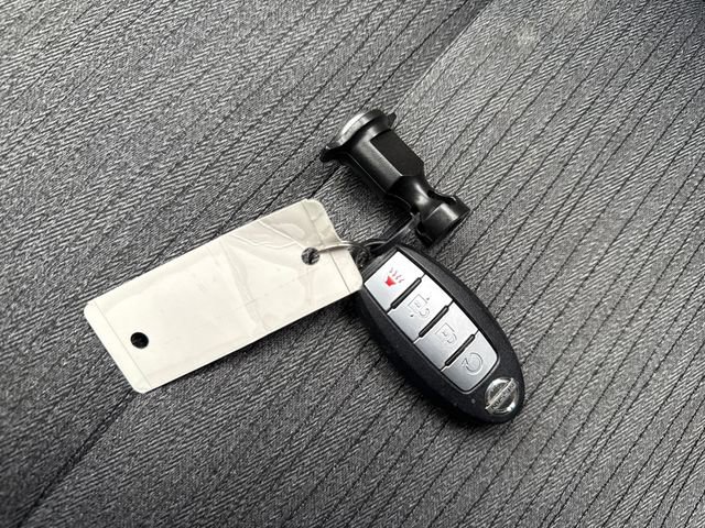 Used 2021 Nissan Rogue SV image 30