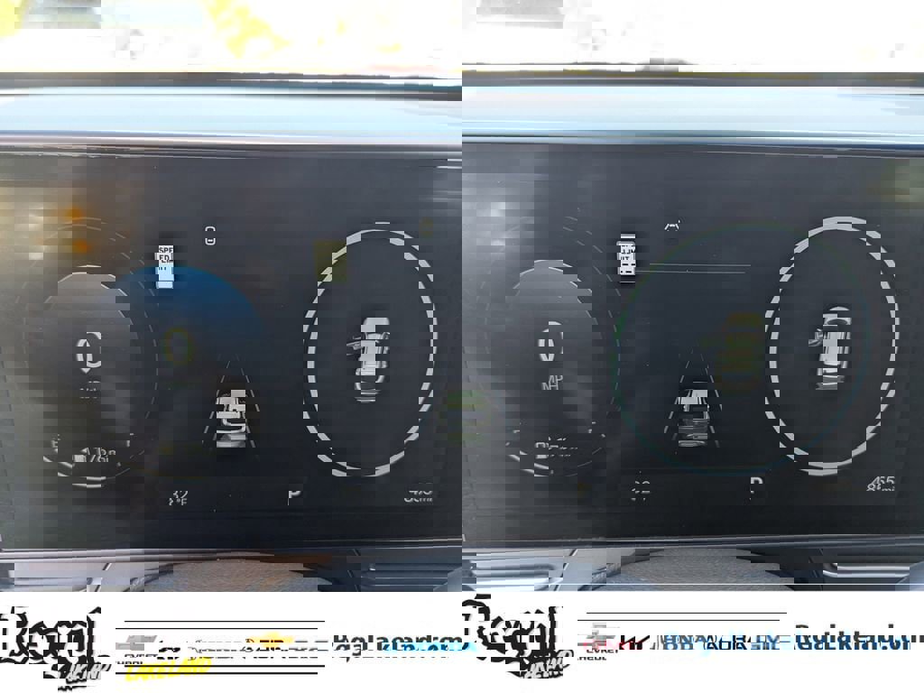 Used 2025 Hyundai Kona Limited image 30