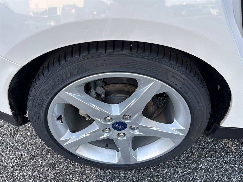 Used 2014 Ford Focus Titanium image 17