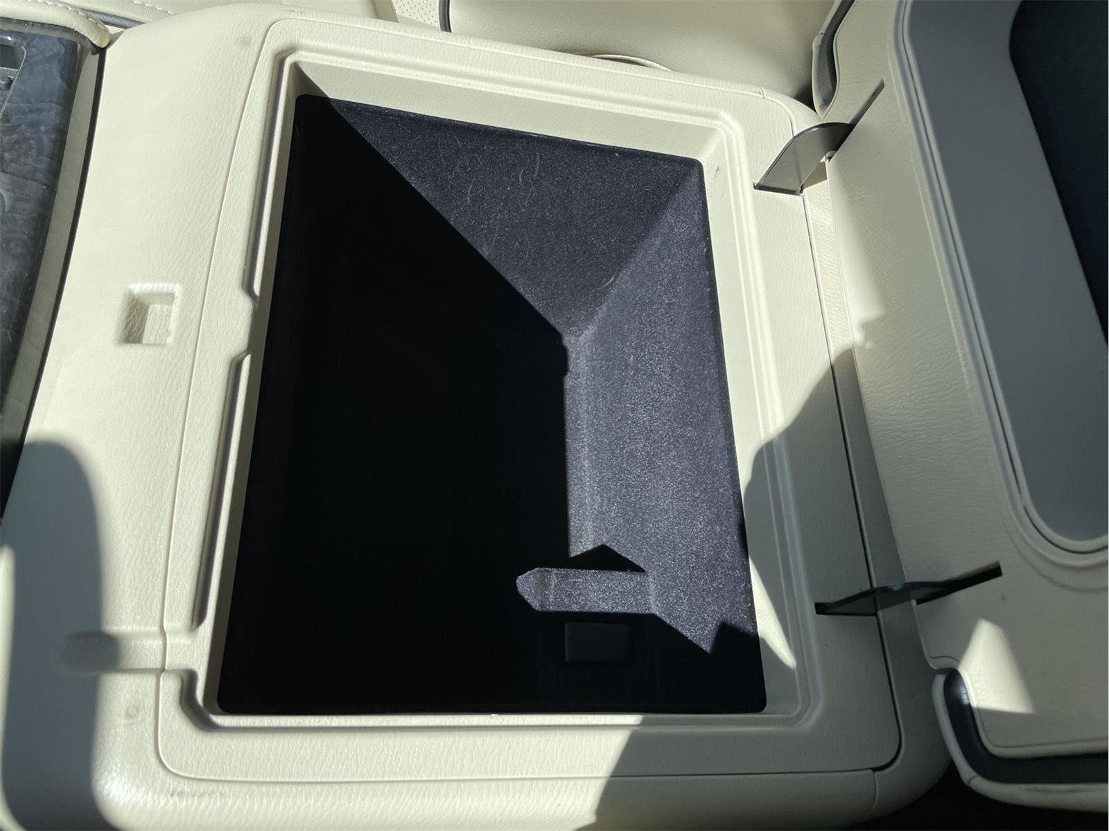 Used 2022 INFINITI QX80 Luxe w/ Cargo Package image 37