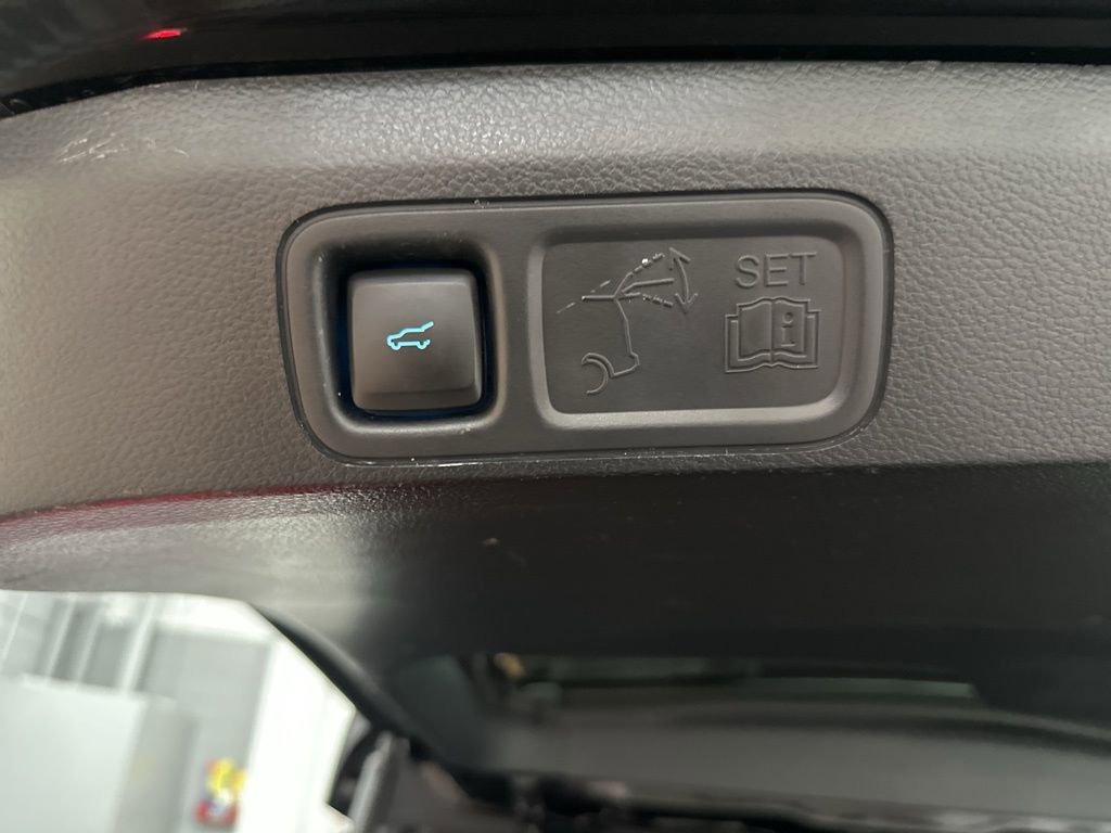 Used 2024 Ford Expedition XLT image 42