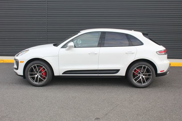 New 2025 Porsche Macan S image 2