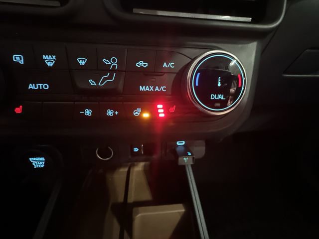 Certified 2023 Ford Maverick Lariat w/ Lariat Luxury Package AWD/4WD image 24