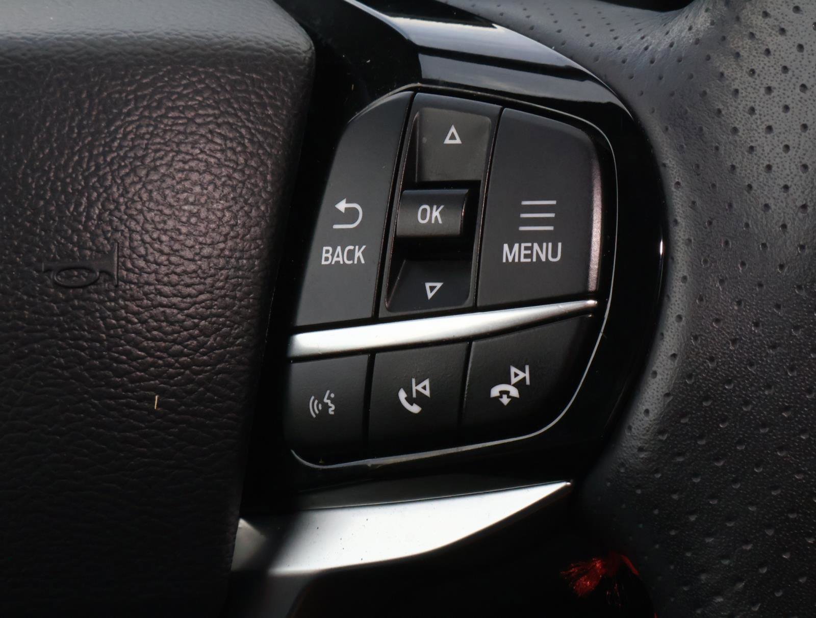 Used 2025 Ford Explorer ST-Line image 26