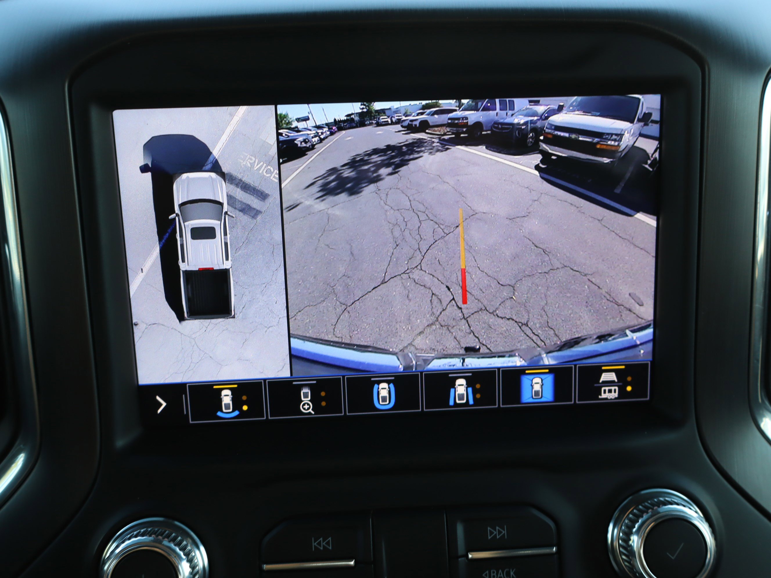 Used 2020 GMC Sierra 1500 AT4 w/ AT4 Premium Package AWD/4WD image 30