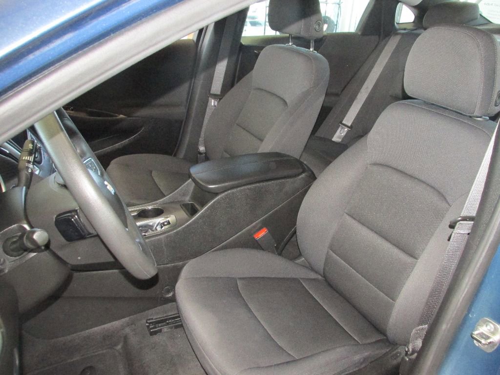 Used 2024 Chevrolet Malibu LT image 4