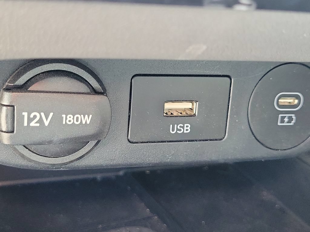 Used 2024 Hyundai Elantra SEL w/ Convenience Package FWD image 30