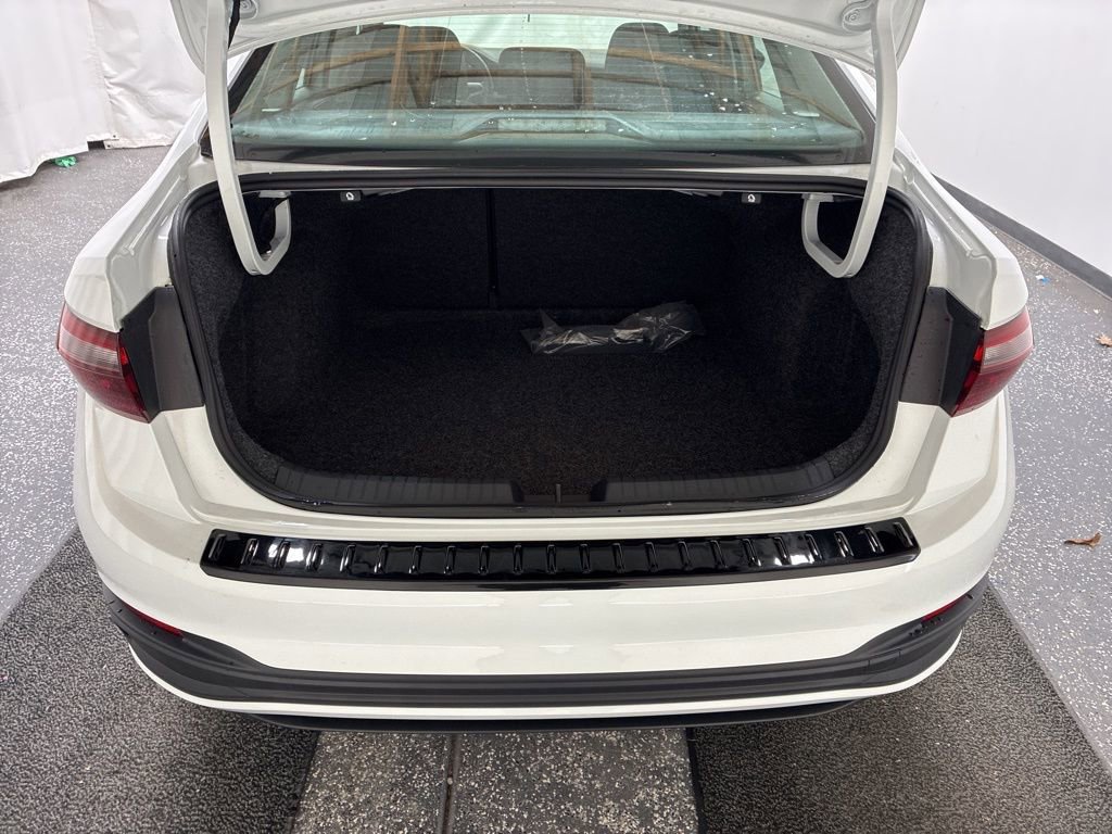 Used 2025 Volkswagen Jetta S image 6