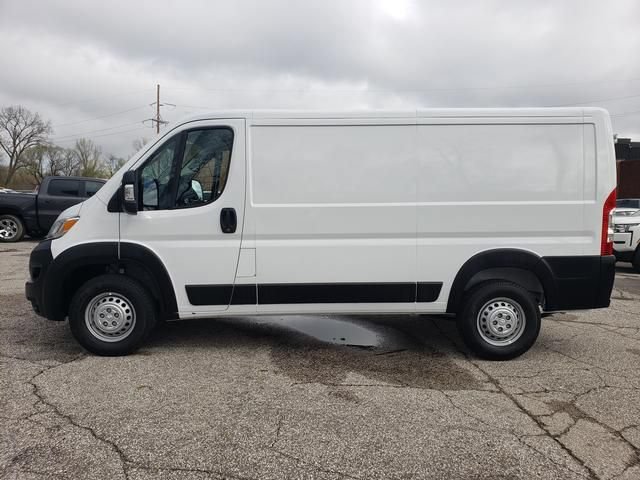 Used 2025 RAM ProMaster 2500 w/ Convenience Group FWD image 7