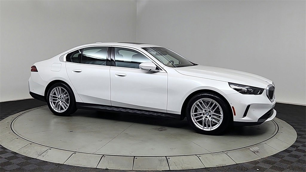 Used 2024 BMW 530i xDrive w/ Convenience Package
