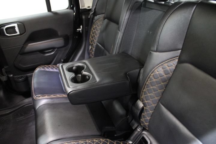 Used 2023 Jeep Gladiator Overland AWD/4WD image 22